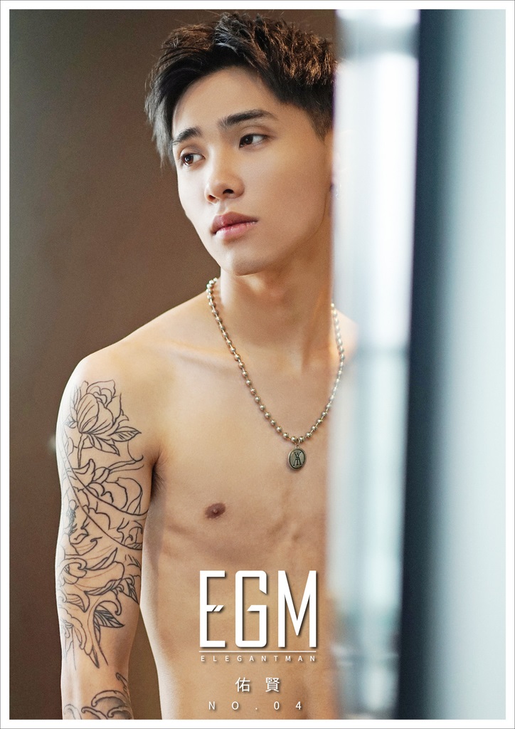ELEGANT MAN 04