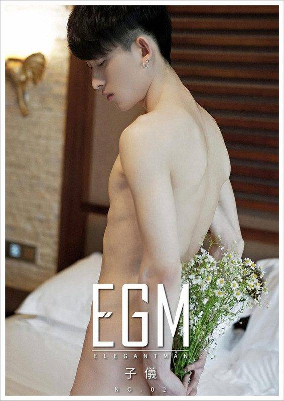 ELEGANT MAN 02