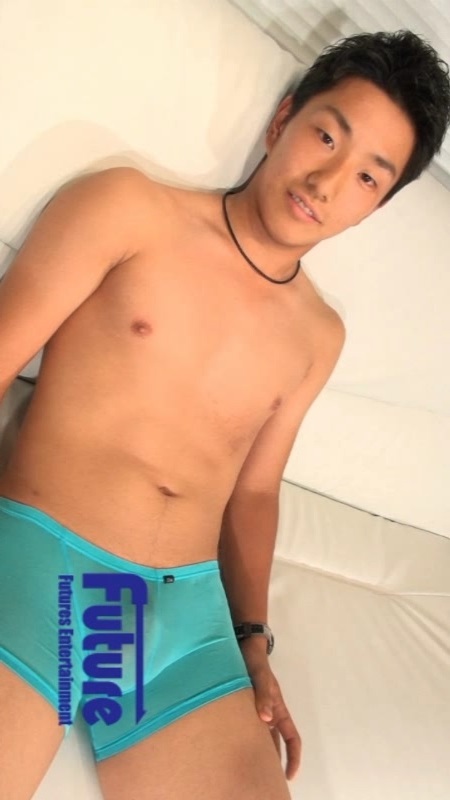 YC1003879