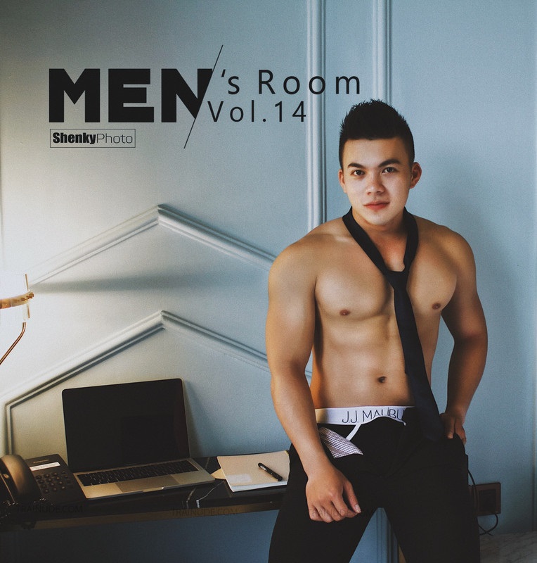 MEN’S ROOM 14