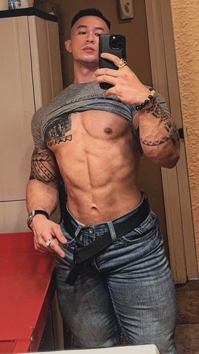 MIKE MOE [2025]